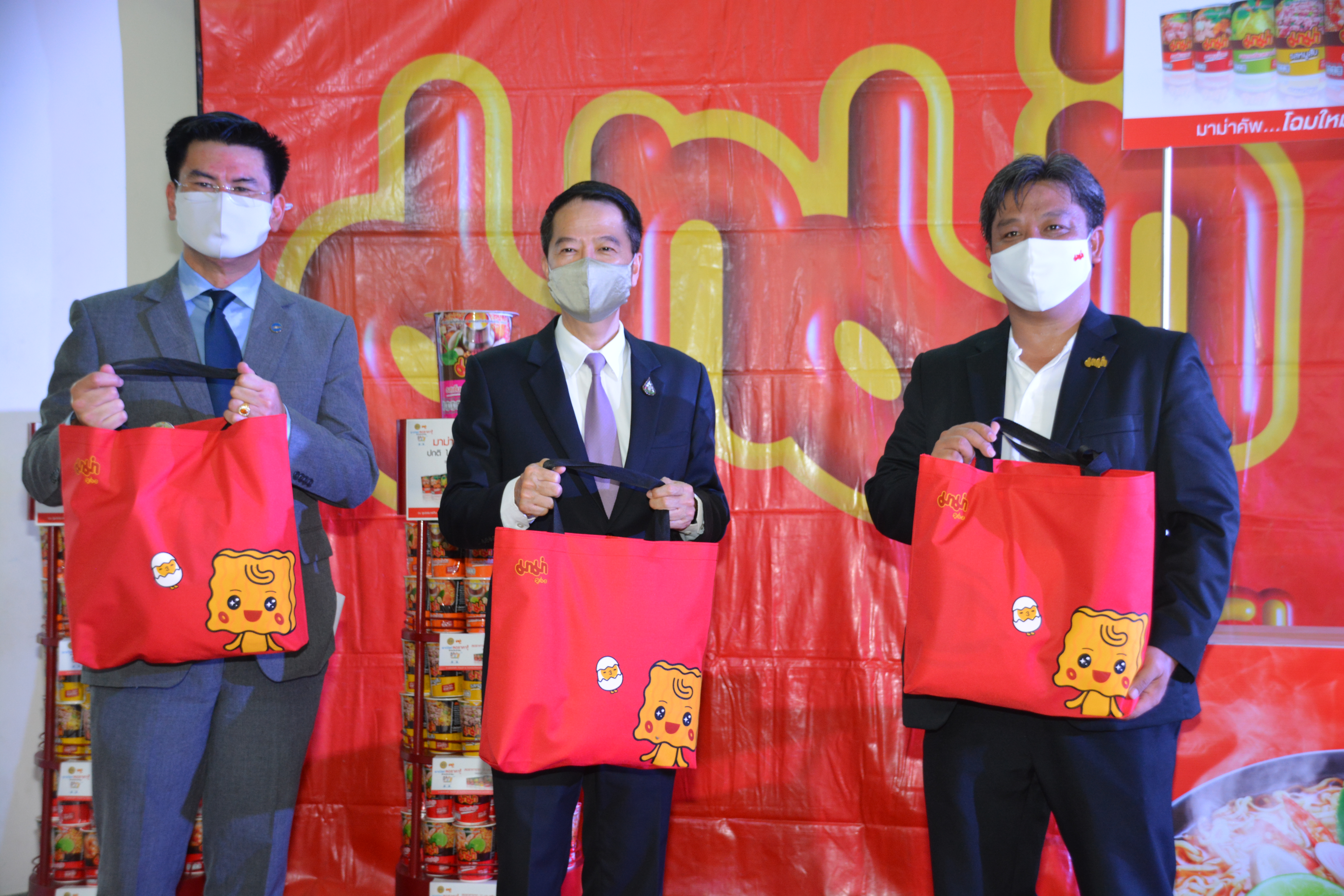 ปลัดกระทรวงพาณิชย์ เป็นประธานการแถลงข่าวโครงการ “พาณิชย์ลดราคา! ช่วยประชาชน ร่วมกับมาม่าคัพ”