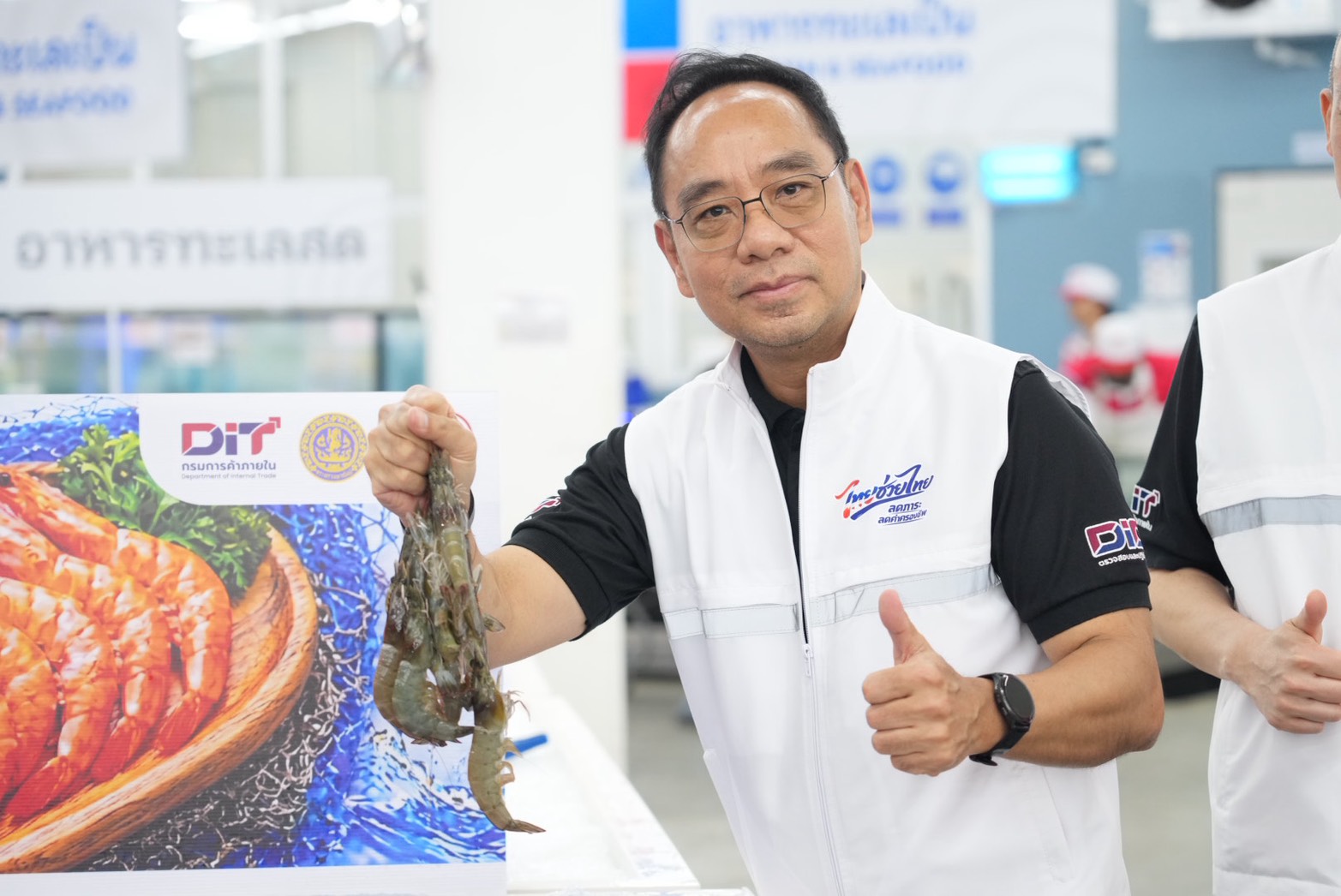 ข่าวเลขที่ 171/2569 กรมการค้าภายใน ผนึกทุกภาคส่วนเร่งช่วยผู้เลี้ยงกุ้ง ดันบริโภคในประเทศ–ขยายตลาดส่งออก พร้อมสร้างแบรนด์ “กุ้งไทย” เพิ่มมูลค่าสู่ตลาดท่องเที่ยว (25 มิถุนายน 2569)