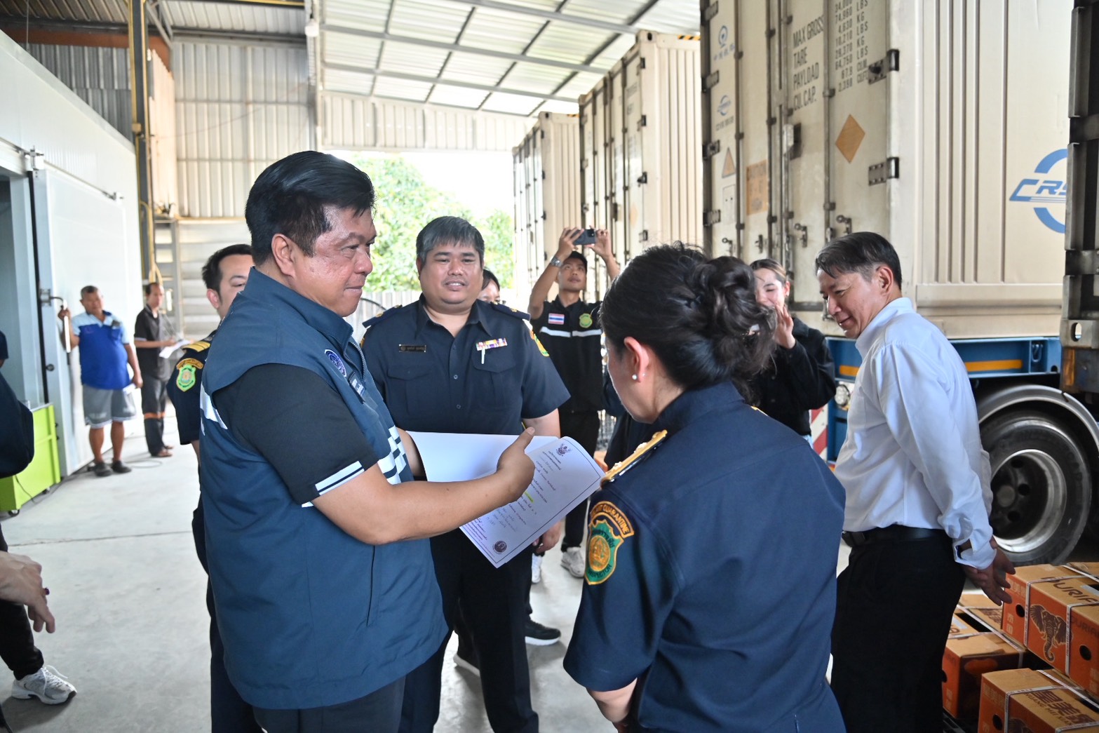 DIT ลงพื้นที่ตรวจสอบสถานการณ์ สินค้าทุเรียนในแหล่งผลิตสำคัญของประเทศ และตรวจสอบสถานีบริการน้ำมัน
