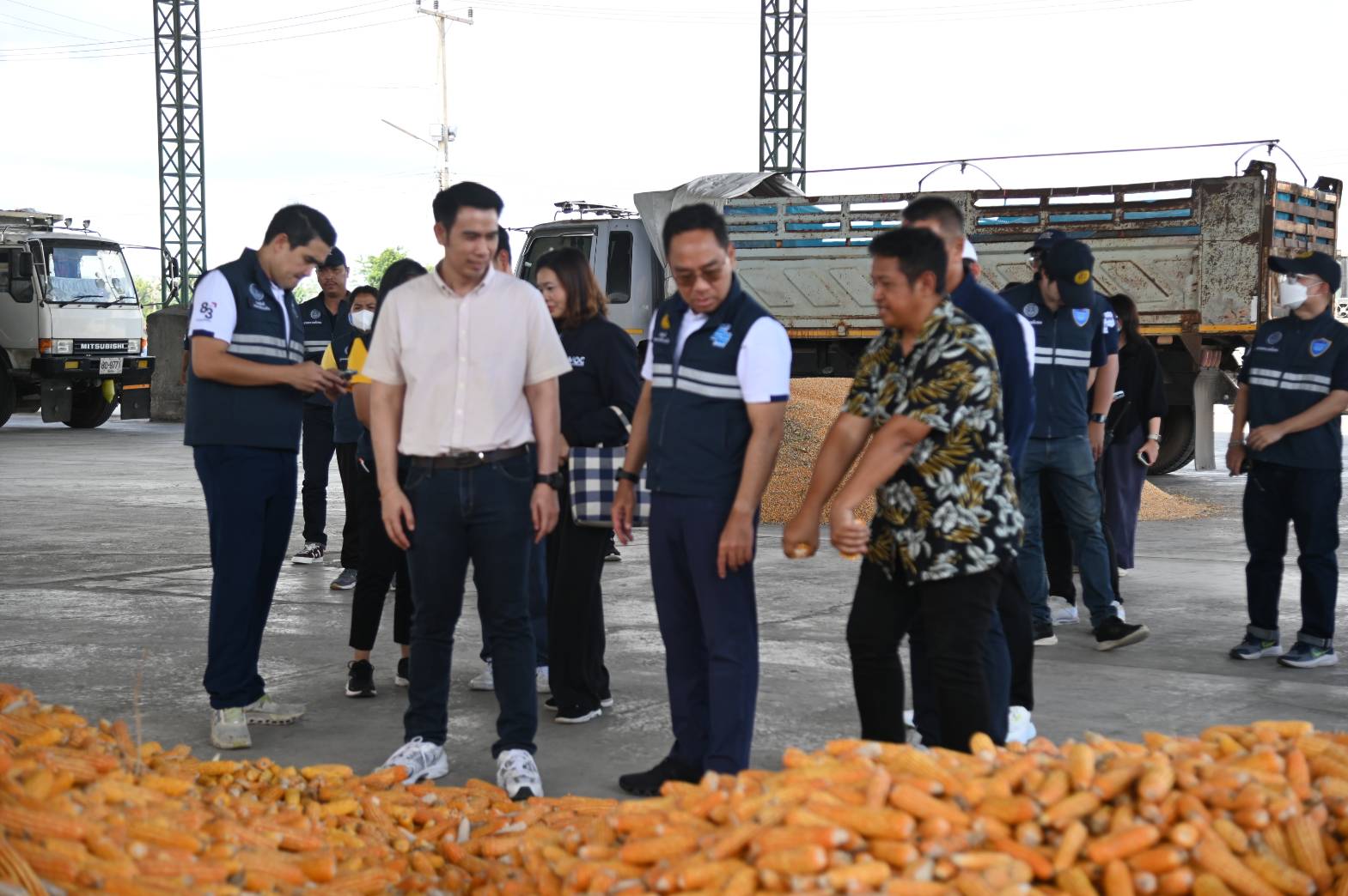 DIT ลงพื้นที่ตรวจสอบติดตามสถานการณ์การรับซื้อข้าวโพดเลี้ยงสัตว์