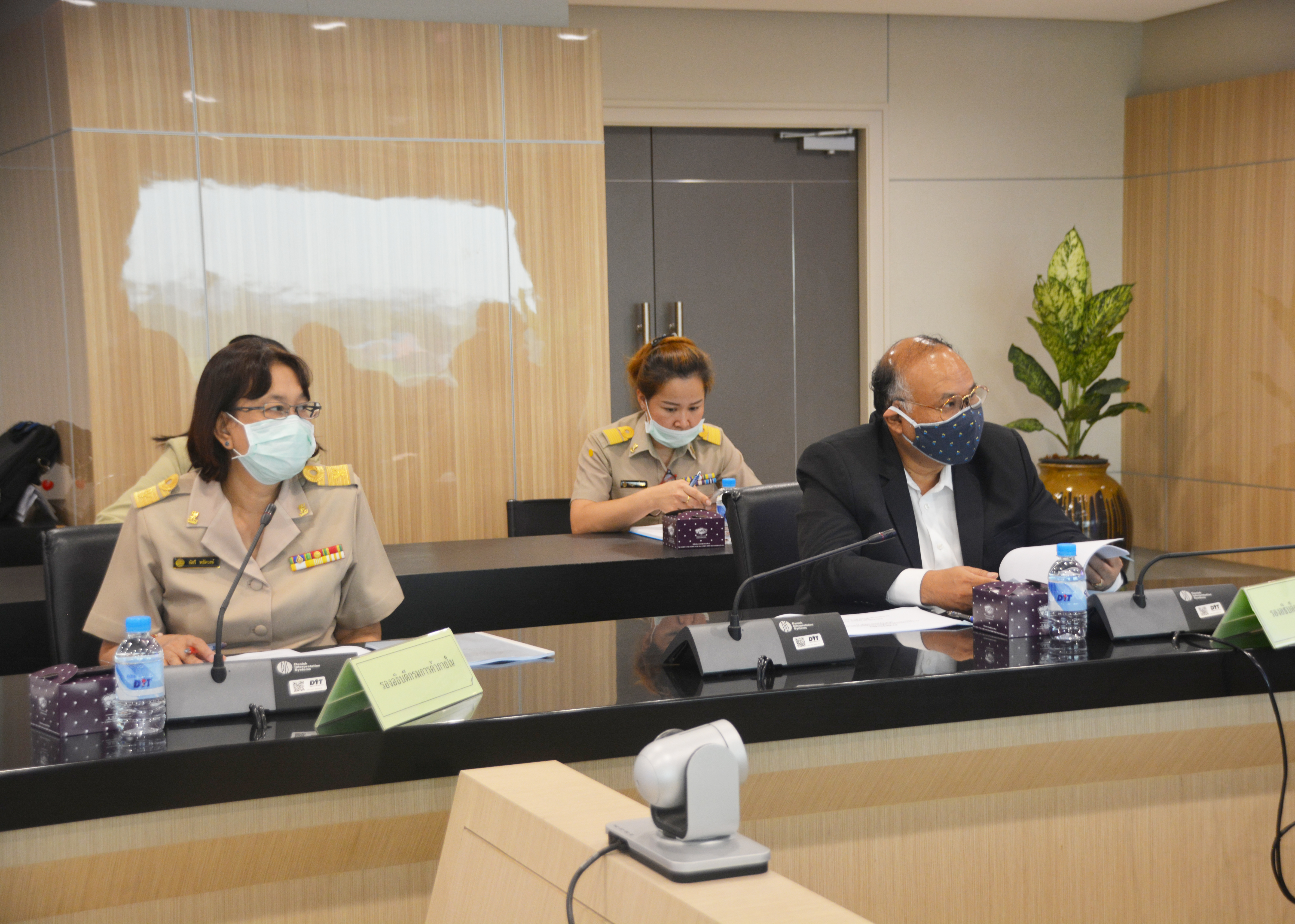 การประชุมคณะกรรมการกำกับดูแลและกำหนดเกณฑ์กลางอ้างอิงโครงการประกันรายได้เกษตรกรผู้ปลูกมันสำปะหลัง
