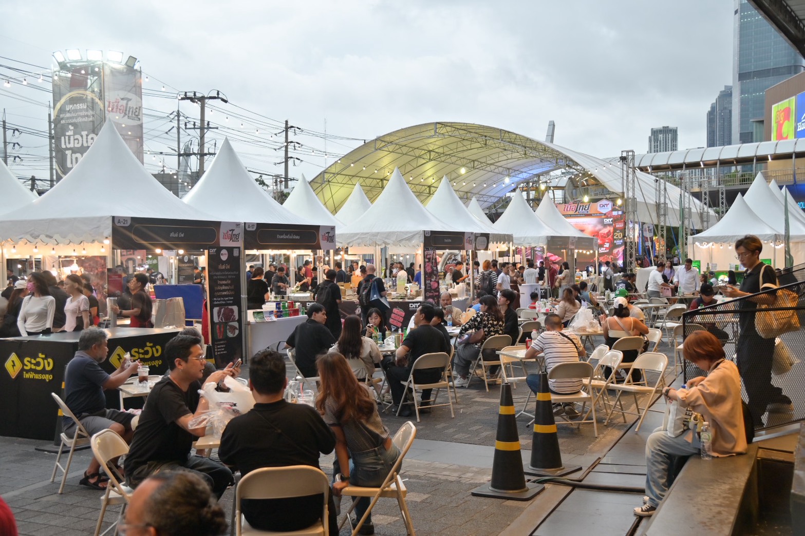 ข่าวเลขที่ 215/2569 กรมการค้าภายในชู “เนื้อไทย FESTIVAL” ขยายตลาดเนื้อโคไทย จับคู่ธุรกิจยอดเบื้องต้น 11 ล้านบาท คาดทะลุ 20 ล้านบาท (29 สิงหาคม 2569)