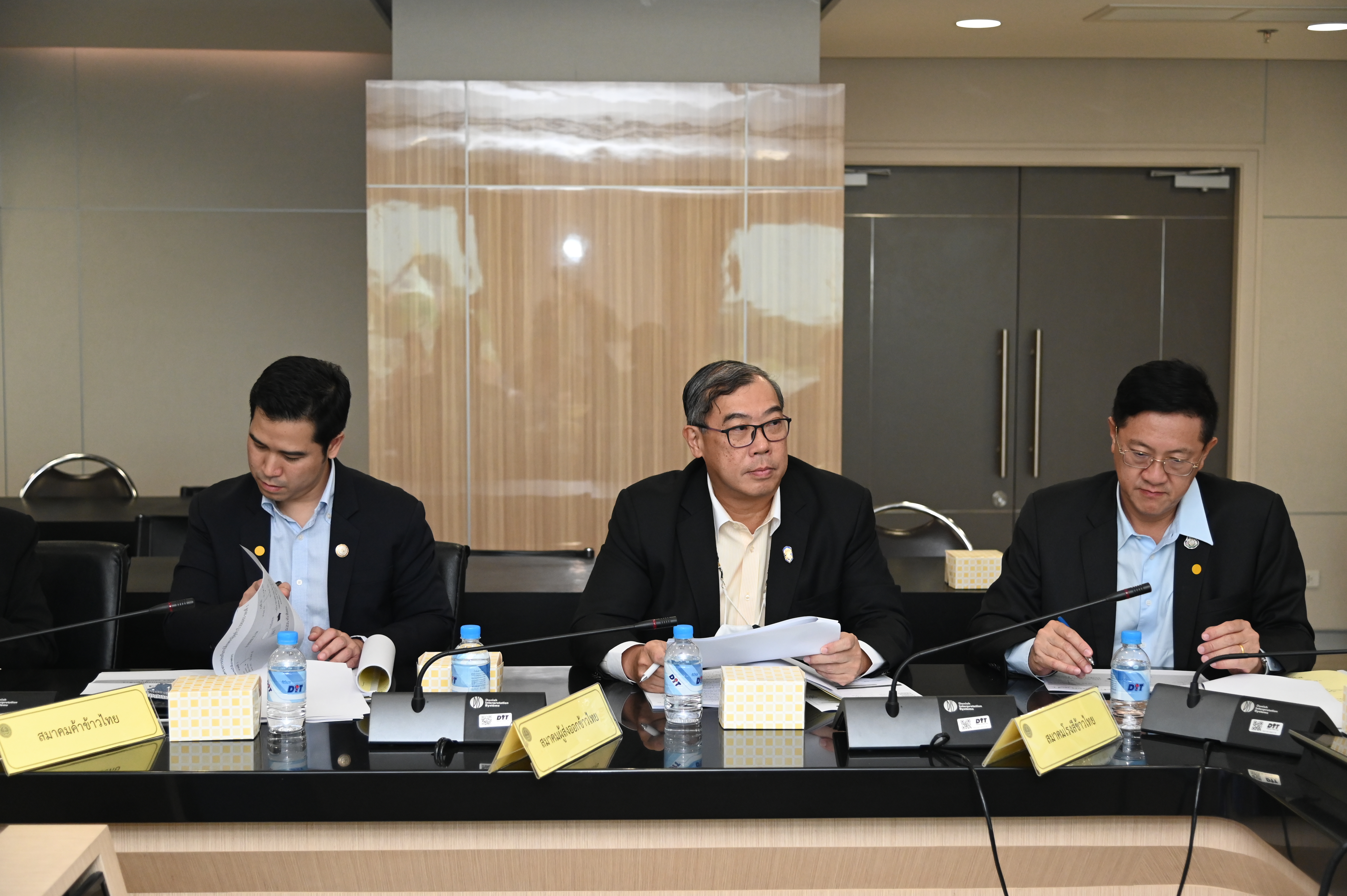 การประชุมคณะอนุกรรมการกำกับดูแลและกำหนดเกณฑ์กลางอ้างอิง โครงการประกันรายได้เกษตรกรผู้ปลูกข้าว ครั้งที่ 24/2563
