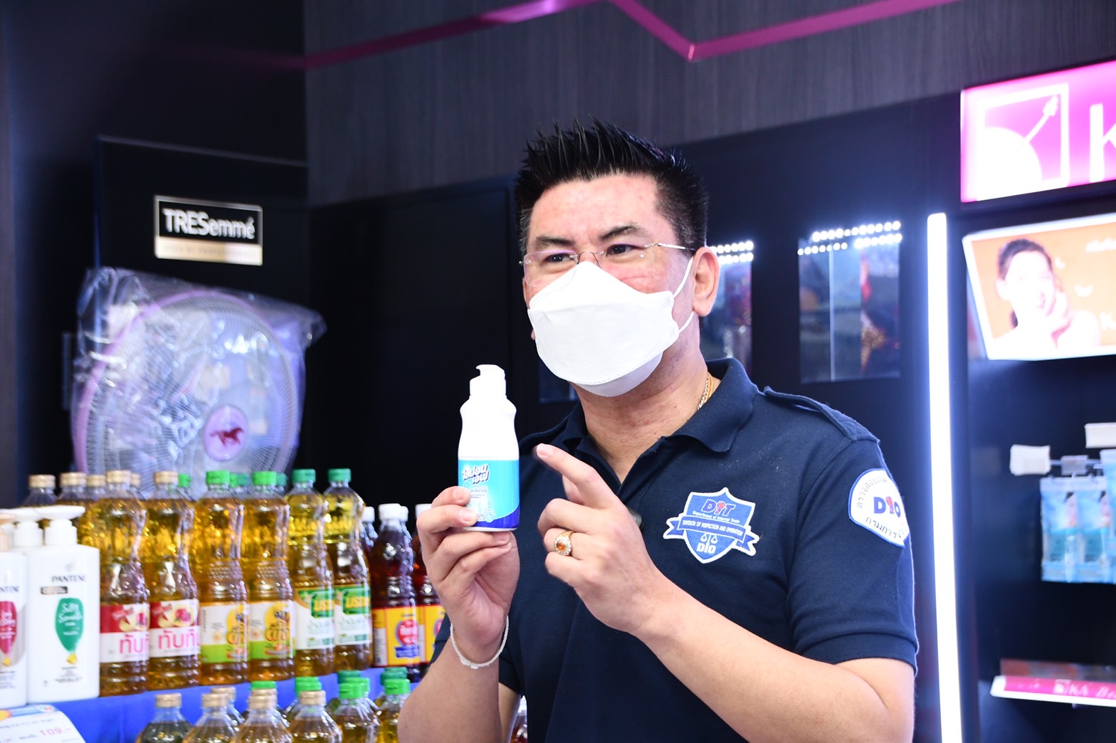 อธิบดีกรมการค้าภายใน ตรวจการจำหน่ายสินค้าตาม โครงการ พาณิชย์ลดราคา! ช่วยประชาชน New Year Grand Sale 2022