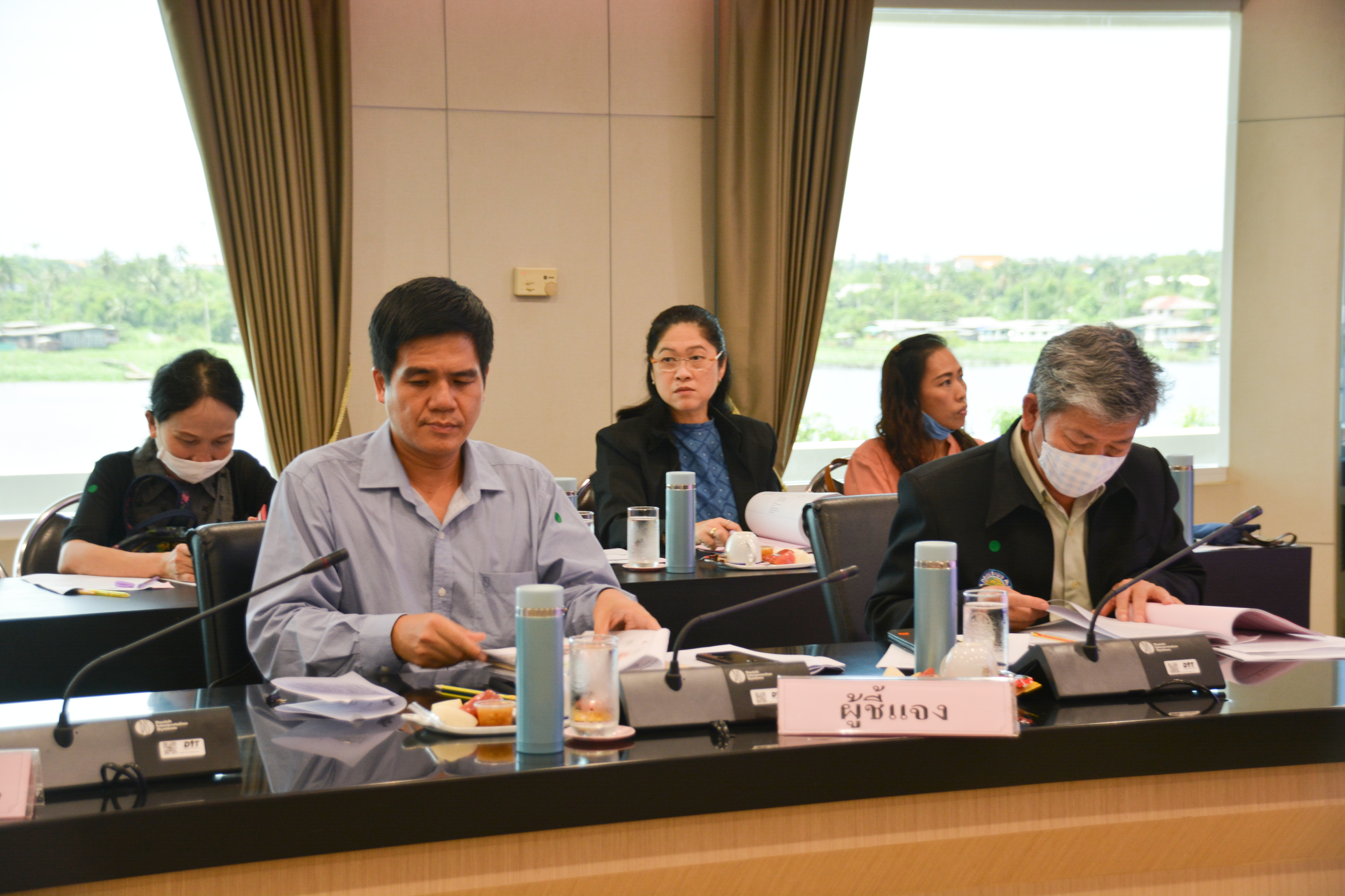 รองอธิบดีประชุมคณะอนุกรรมการกลั่นกรองเรื่องเสนอคณะกรรมการบริหารกองทุนรวมเพื่อช่วยเหลือเกษตรกร