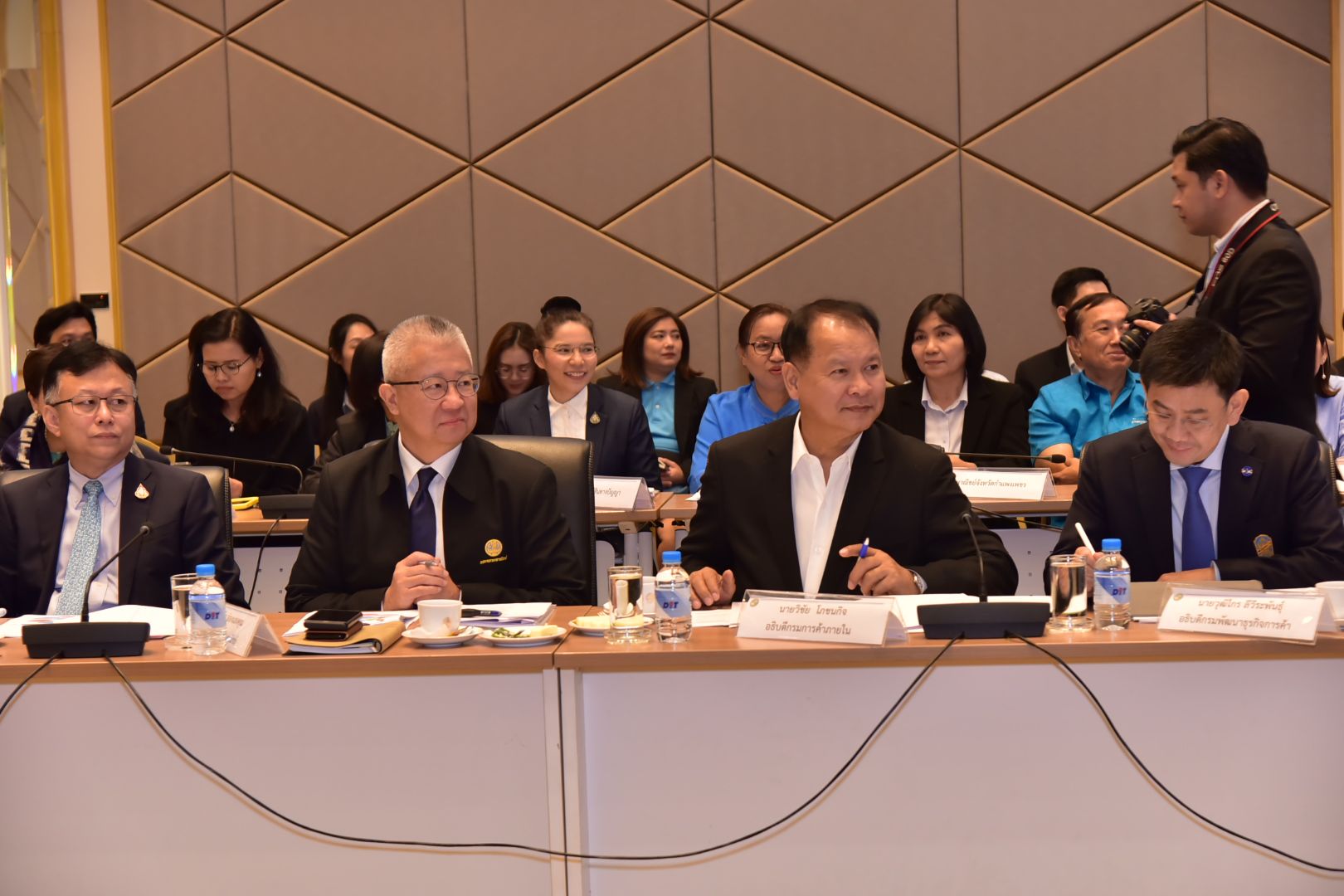 การประชุมติดตามการดำเนินงาน ของสำนักงานพาณิชย์จังหวัด 76 จังหวัด