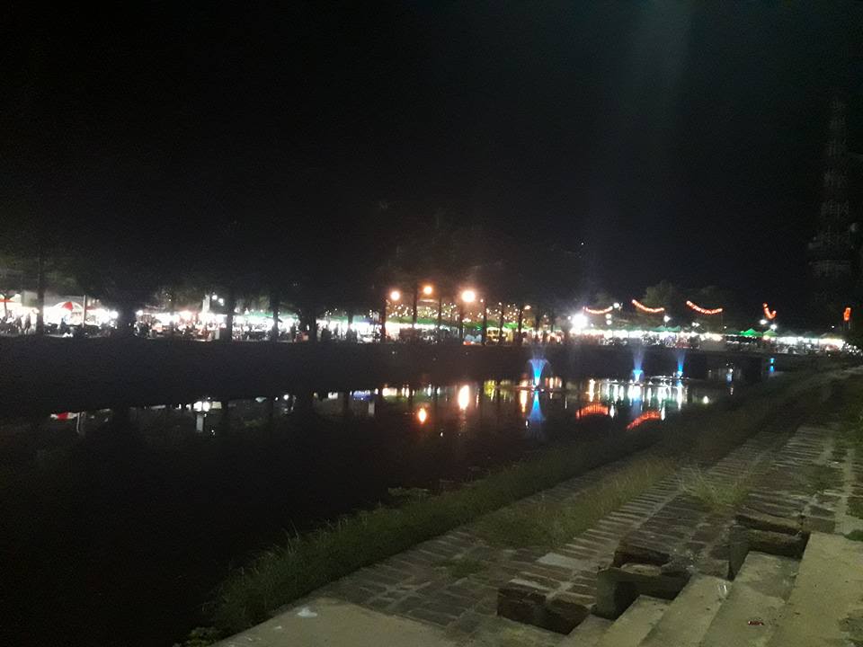 45527_ภาพบรรยากาศรวมตอนค่ำ.jpg